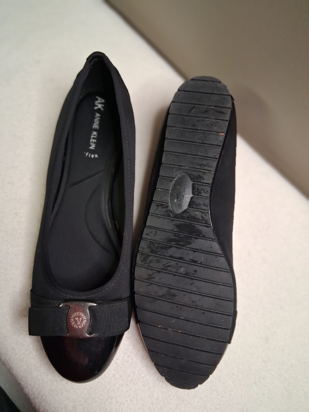 Anne Klein Black Bow-Accent Ballet Flats - Picture 4 of 5